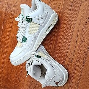 Jordan 4 retro 2004 'classic green'